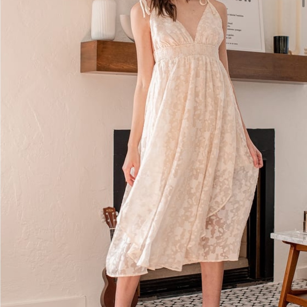 Lulus dress white lace